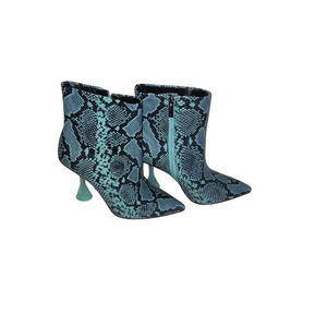 Giant Bini‎ Mobwife Boots